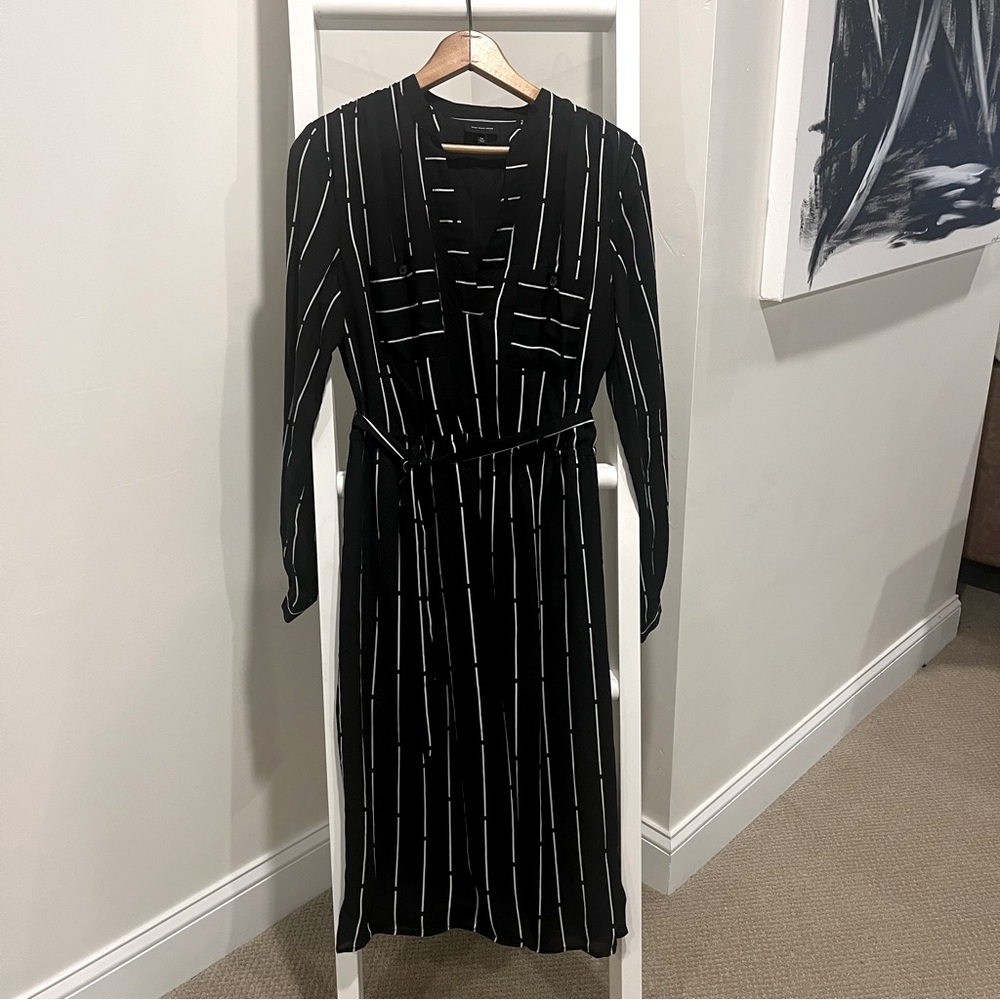 Long Sleeve black & White Stripe Midi Dresss with belt